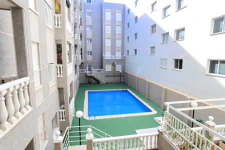 ¡Bonito apartamento en zona Parque Sur, con piscina comunitaria y vistas despejadas!, 55 mt2, 2 habitaciones