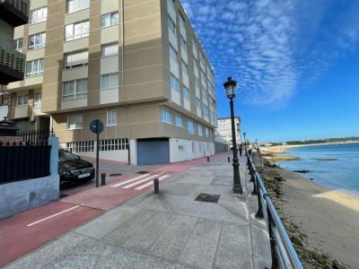 PISO DE 3 DORMITORIOS A PIE DE PLAYA EN RIBEIRA, 105 mt2, 3 habitaciones