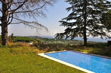 Casa - terreno en venta en Sant Vicenç de Montalt, 400 mt2, 4 habitaciones