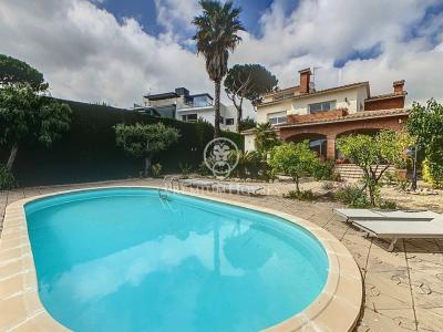 Maravillosa casa familiar en venta en Vilassar de Dalt, 529 mt2, 7 habitaciones