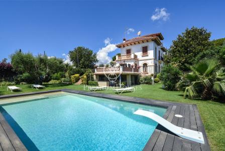 Espectacular casa en venta con piscina en Sant Andreu de Llavaneres, 420 mt2, 5 habitaciones