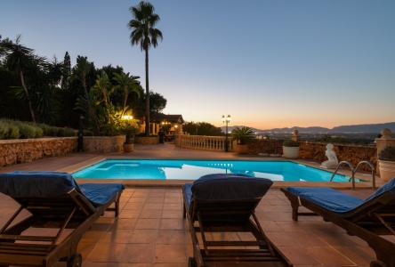 Chalet de lujo con espectaculares vistas en urbanización privada en el término de Palma de Mallorca, 675 mt2, 3 habitaciones