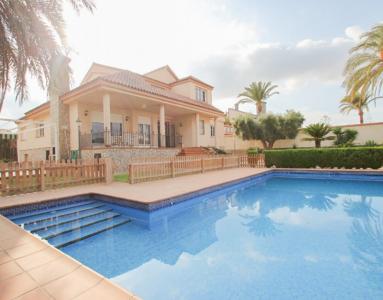 Chalet de lujo con piscina privada en Mil Palmeras, Pilar de la Horadada (Alicante). A 200m de la pl, 342 mt2, 4 habitaciones