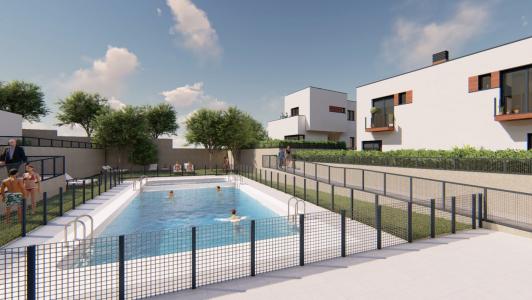 Venta de chalet de tres habitaciones en Vistahermosa en urbanización con piscina., 93 mt2, 3 habitaciones