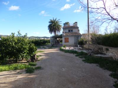 Casa en venta con finca de narajos en Bitem, (Tortosa), 107 mt2, 1 habitaciones