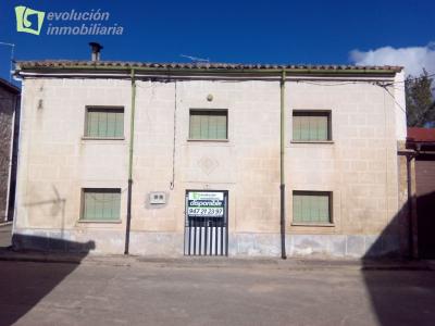 Casa de piedra en Ubierna - Burgos 100m por planta mas una cochera con terreno, 200 mt2, 7 habitaciones