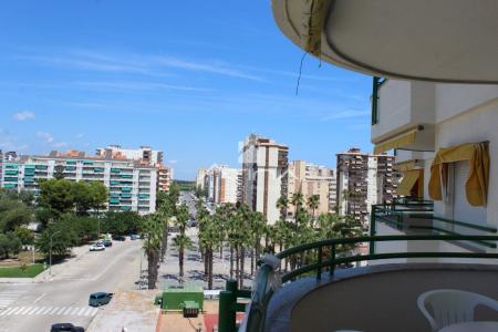 Apartamento con vistas al mar situado en  3ª línea  playa Gandia, 85 mt2, 2 habitaciones