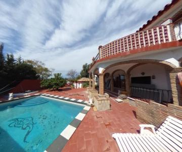 Villa en venta en Sierrezuela, Mijas Costa, con 4 dormitorios, 500 mt2, 4 habitaciones