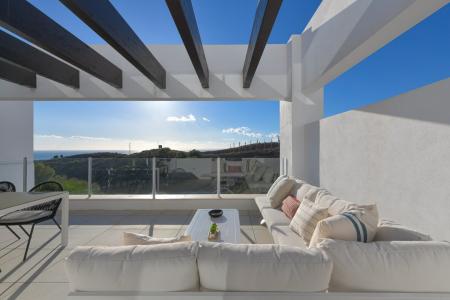 Ático de dos alturas con 3 dormitorios, listo para entrar, amueblado. Los Monteros, Marbella, 186 mt2, 3 habitaciones