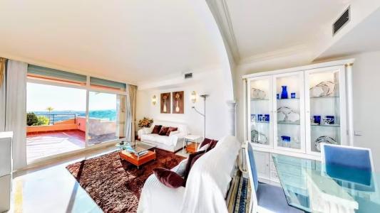 Espectacular apartamento de lujo con vistas al mar 2 habitaciones 2 baños en Marbella, 200 mt2, 2 habitaciones