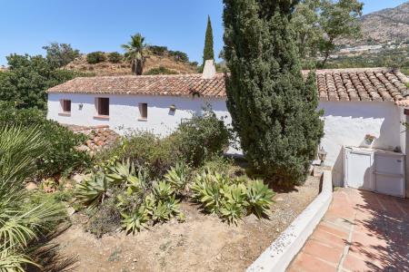 Villa independiente estilo cortijo andaluz en Mijas, 5 dormitorios, 5 baños, con 3600m de parcela, 350 mt2, 5 habitaciones