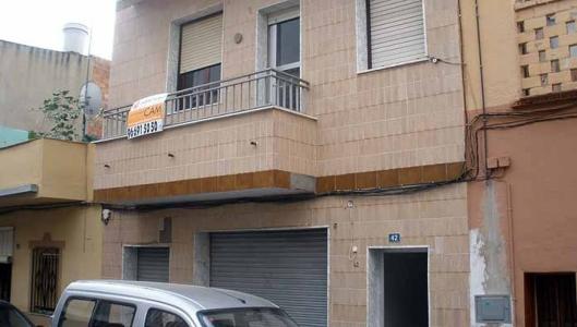 Se vende casa de pueblo en La Vall de Uixo, 234 mt2, 1 habitaciones