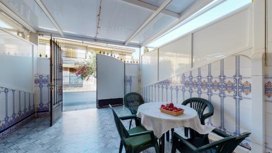 Dúplex de tres dormitorios con amplio jardín y garaje en San Pedro del Pinatar, 77 mt2, 3 habitaciones