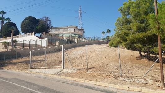 Estupenda parcela en venta en Elche, 