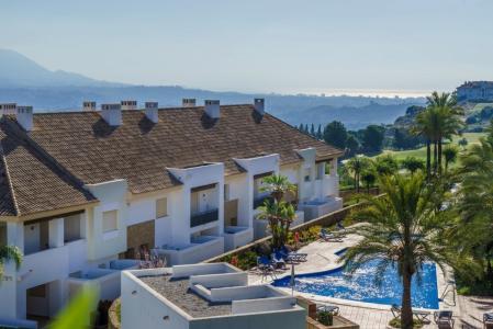 Fantástica Casa Adosada en venta con vistas y jardín en La Cala Resort, Mijas Costa, 172 mt2, 2 habitaciones