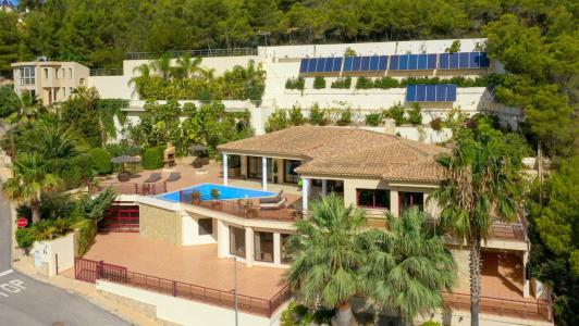 Exclusiva villa con mucha privacidad en Altea la Vella, 800 mt2, 5 habitaciones