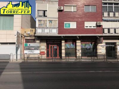 LOCAL COMERCIAL EN CTRA. DE RONDA, JUNTO A JUZGADOS. 859 M2 CONSTRUIDOS DE LOCAL, 859 mt2