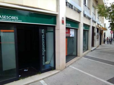 Local comercial adecuado en el centro de Jerez, 104 mt2