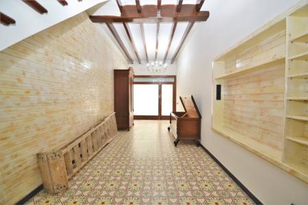 Casa de pueblo muy céntrica en venta en Sa Pobla, lista para entrar a vivir., 174 mt2, 4 habitaciones