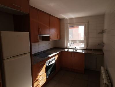 PISO CON PARQUING EN VENTA, 68 mt2, 2 habitaciones