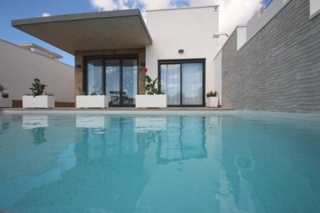 Villas de lujo en Dehesa de Campoamor, Orihuela Costa con piscina privada en parcelas de 500 mts, 134 mt2, 4 habitaciones