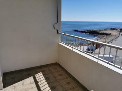 Se vende apartamento con aparcamiento en primera Línea de playa en Punta Prima !!!, 86 mt2, 2 habitaciones