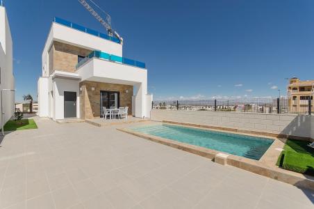 Magníficas villas independiente, en zona tranquila, con piscina privada en Polop, Alicante, 149 mt2, 3 habitaciones