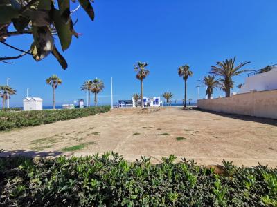 Se vende parcela en primera línea de la playa - zona Urbanizaciones