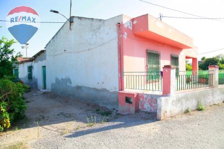 Venta de casa con terreno urbanizable en Alcantarilla (Murcia), 243 mt2, 4 habitaciones