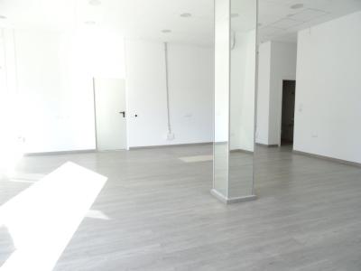 ¡¡ Local Comercial en Venta en Barriada Hispanoamérica !!, 127 mt2