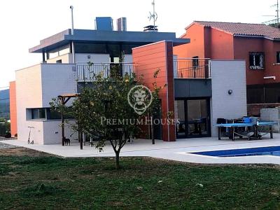 Casa independiente de estilo moderno en Mas D'en Serra, 232 mt2, 4 habitaciones