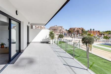 Nuevo complejo de planta baja de 2 dormitorios con piscina Villamartin Orihuela Costa, 73 mt2, 2 habitaciones