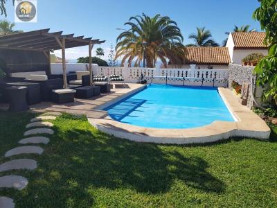 Preciosa Villa en Playa Paraíso, Adeje, 480 mt2, 5 habitaciones