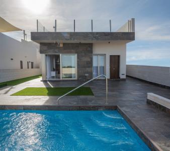 VILLA CONTEMPORANEA JUNTO A CAMPO DE GOLF, 157 mt2, 3 habitaciones