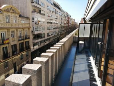 Salamanca Apartamento Reformado 90m2 con terraza y dos salones vigilancia 24h, 90 mt2, 1 habitaciones