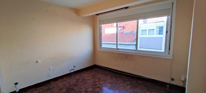 SE VENDE PISO 5º SIN ASCENSOR EN BETANZOS CENTRO PARA REFORMAR., 107 mt2, 4 habitaciones