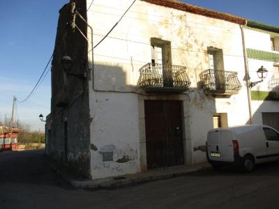 Venta de Casa Adosada para reformar en Calle SAN AGUSTIN Nº 24 Ulldecona (Tarragona), 348 mt2, 2 habitaciones