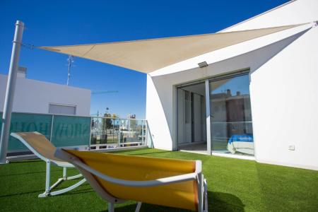 Contemporáneo y moderno chalet individual muy cerca de la playa de Los Alcázares, 166 mt2, 3 habitaciones