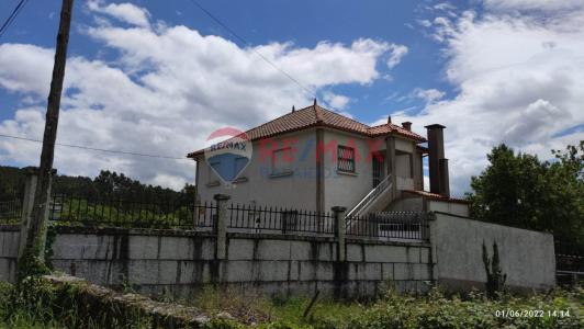 Casa / Chalet independiente en Venta en Lugar a Aldeiña, A Cañiza, 230 mt2, 6 habitaciones