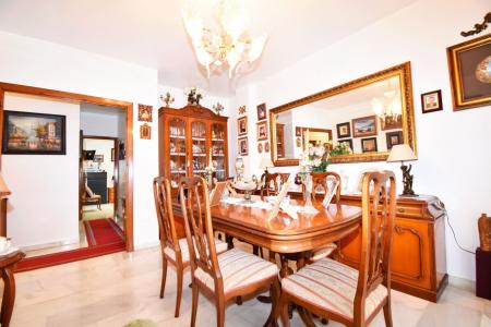 Se vende casa en Los Boliches, Fuengirola, 300 mt2, 4 habitaciones
