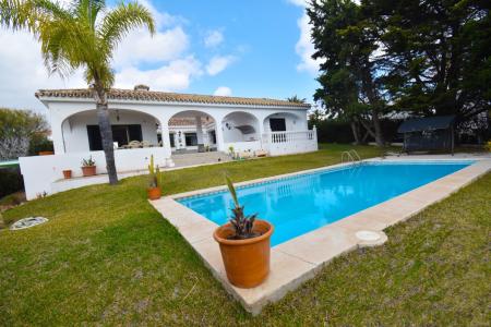 Se vende Chalet estilo casa andaluza de 6 dormitorios en Mijas Costa, 219 mt2, 6 habitaciones