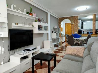 Piso reformado en Venta de tres dormitorios en el Ensanche de Cartagena, 74 mt2, 3 habitaciones