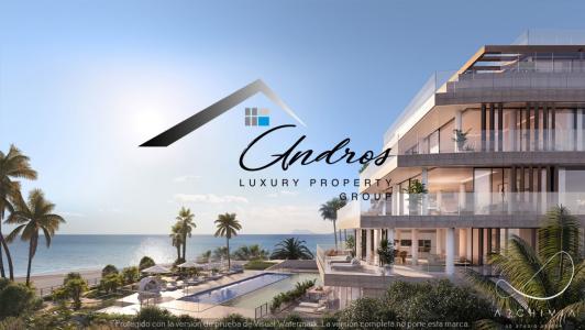 Apartamento dúplex  de  lujo  frente  al  mar con  piscina  privada en  Estepona, 456 mt2, 3 habitaciones