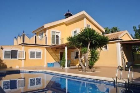 Villa en Mazarron Country club con piscina privada y jardin., 105 mt2, 5 habitaciones