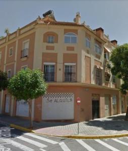 Venta de Local en Calle ALBENIZ Nº 13 Dos Hermanas (Sevilla), 477 mt2
