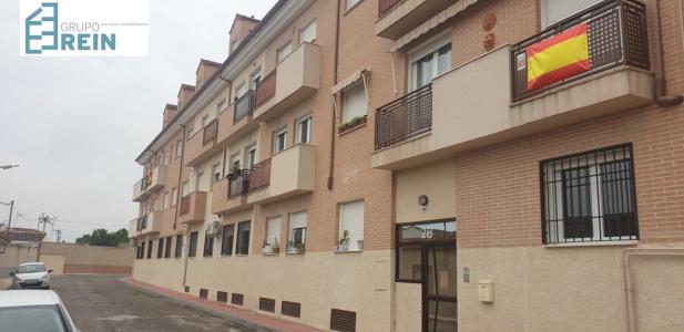 se vende duplex de 2 dormitorios en Torrijos, 95 mt2, 2 habitaciones