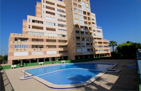 Apartamento en planta 10 con vistas al mar, Torrevieja, 72 mt2, 2 habitaciones