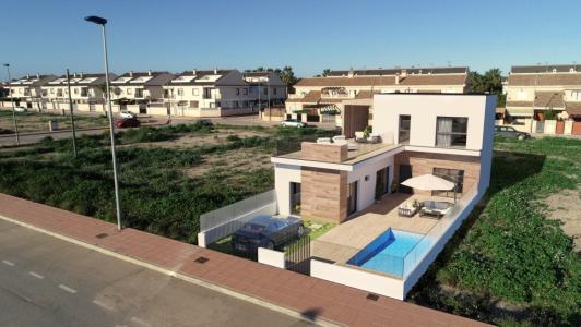 Villas independientes con piscina y solarium, zona San Javier, 75 mt2, 2 habitaciones