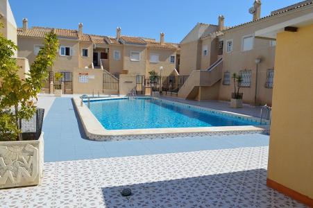 Apartamento de 2 dormitorios en el centro de Torrevieja, 68 mt2, 2 habitaciones