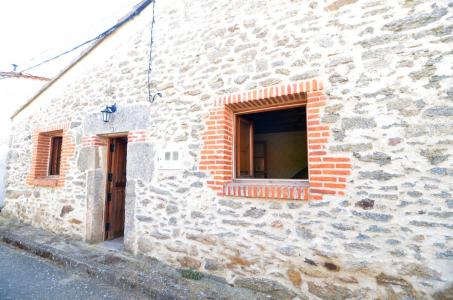 Urbis te ofrece una interesante casa de pueblo en venta en Peralejos de Abajo, Salamanca., 100 mt2, 3 habitaciones